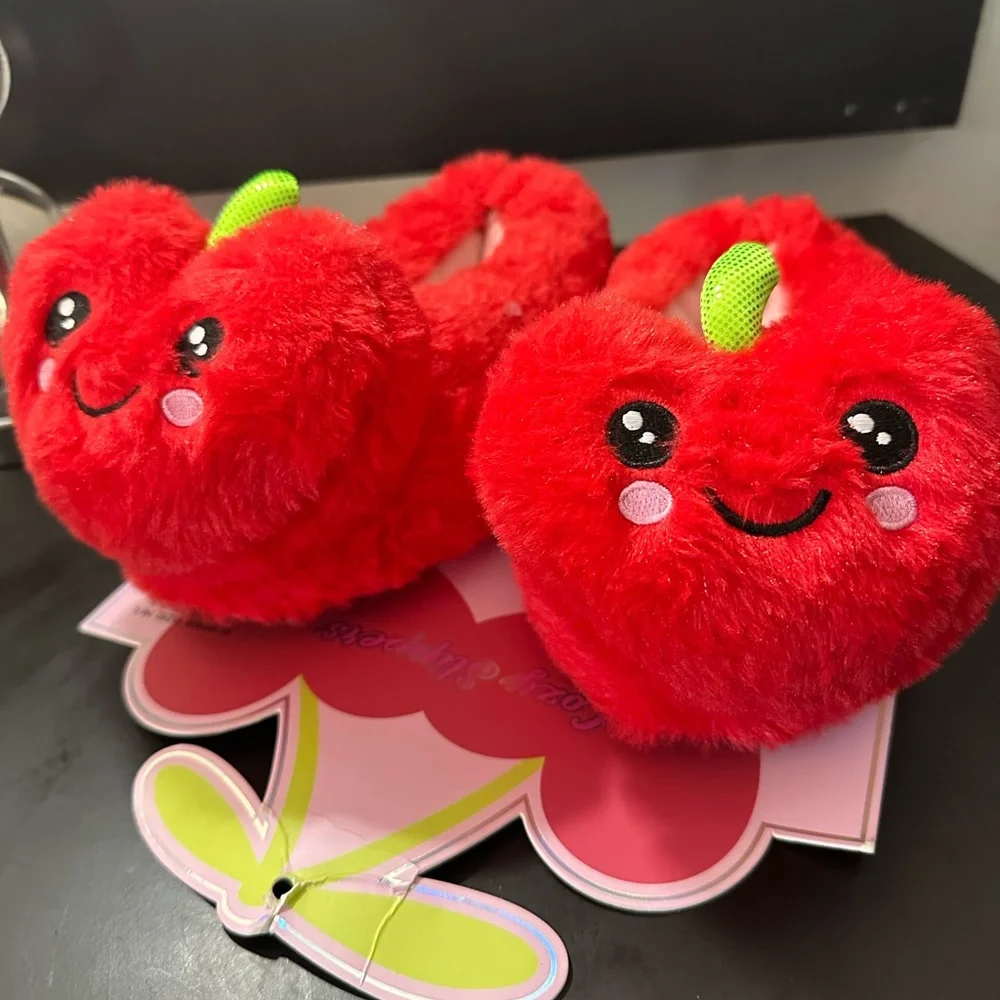 🆕Cozy Slippers Cherry 🍒 Slippers